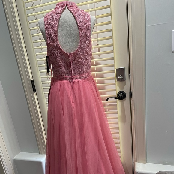 Dress - Picture 2 of 2